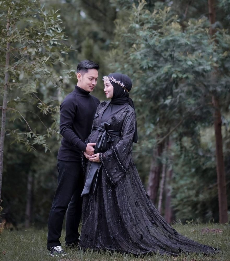 10 Inspirasi Dress Hijab Untuk Foto Maternity