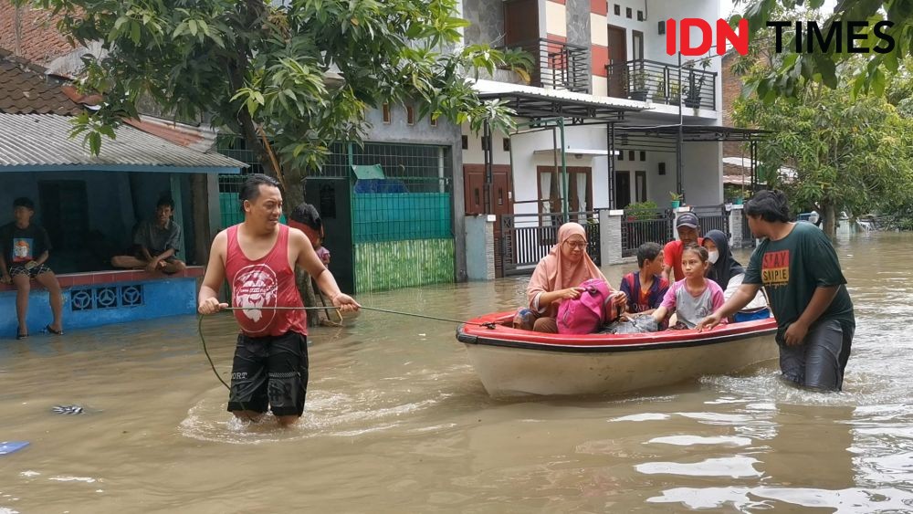 Drainase Mampet jadi Penyebab Banjir di Solo: Bukan Luapan Sungai