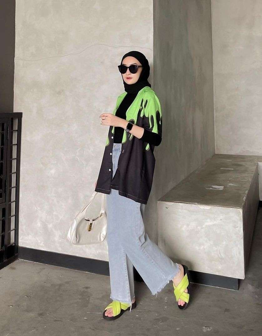 10 Ide Style Hijab Warna Hijau Lime Wajib Jadi Koleksi