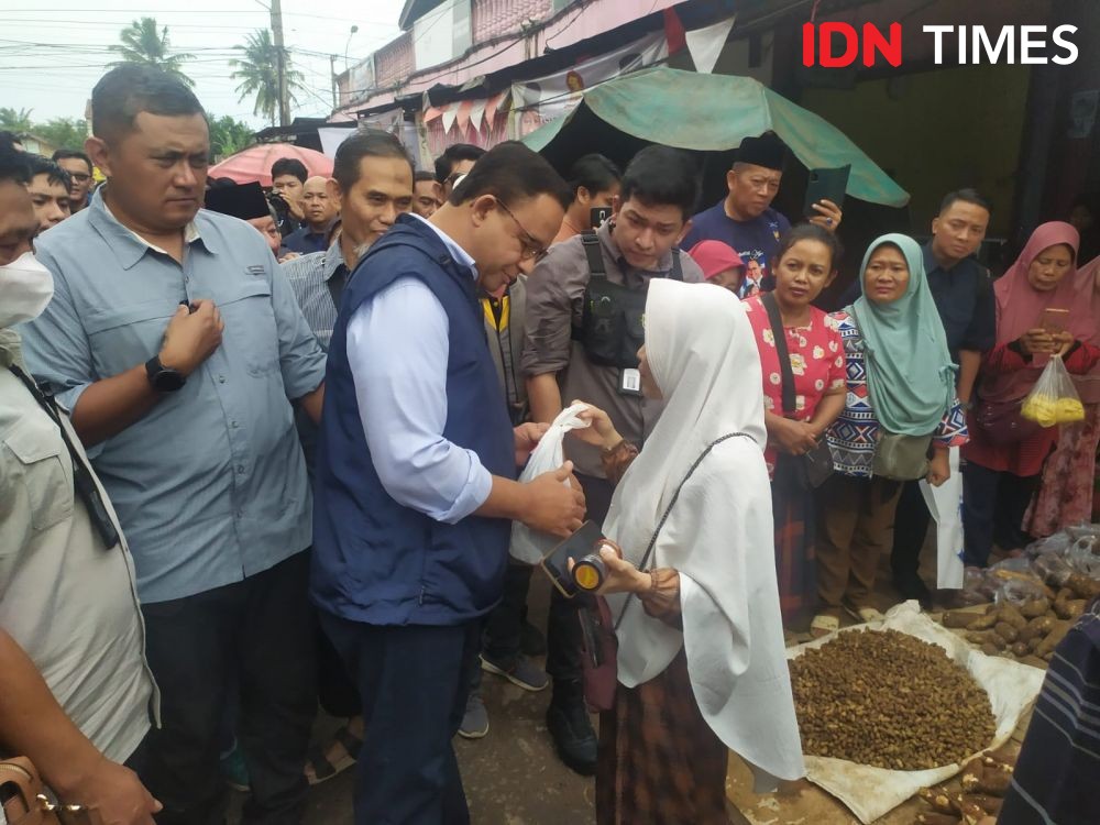 Anies Baswedan Dicurhati Pedagang Pasar Lampung: Harga Sembako Naik