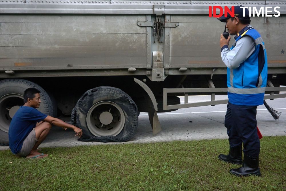 [FOTO] Prima dan Siaga Melayani Pengguna Jalan Tol Batang-Semarang