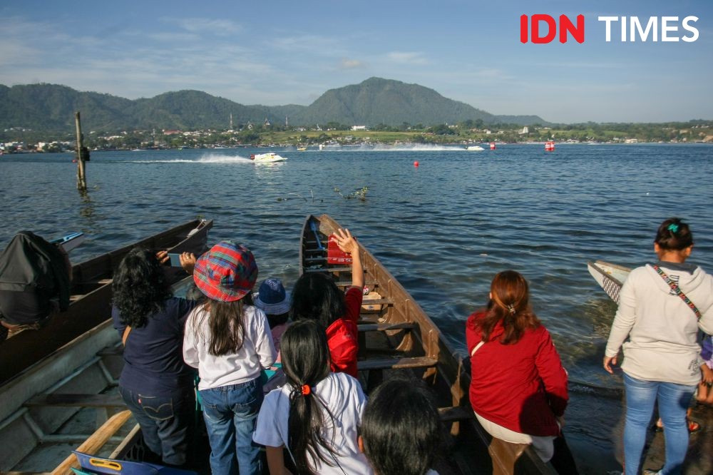 14 Kontainer Logistik Tim F1 Powerboat Tiba di Danau Toba