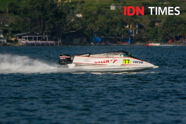 Hasil F1 Powerboat 2023 Indonesia: Bartek Marszalek Juara!