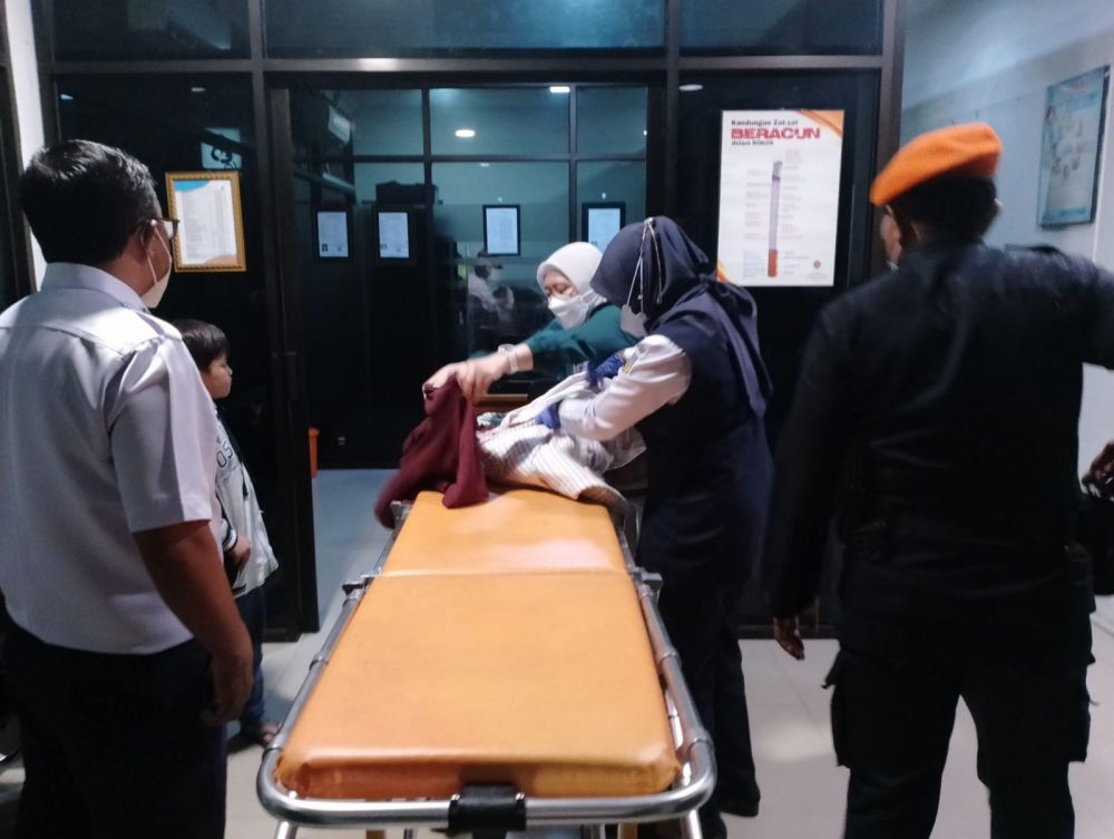 Seorang Penumpang Kereta Api Melahirkan di Stasiun Yogyakarta