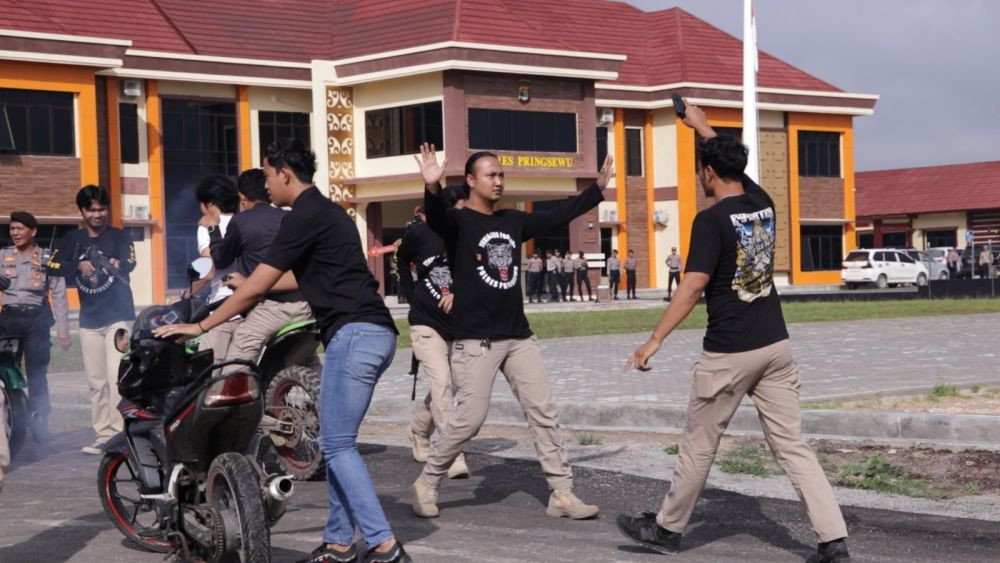 Ingin Bebaskan Teman di Penjara, Orang Tak Dikenal Bersenpi Serbu Polres