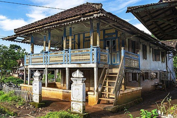 Jenis-jenis Rumah Adat Lampung, Tiap Ruangan Punya Fungsi Berbeda! 
