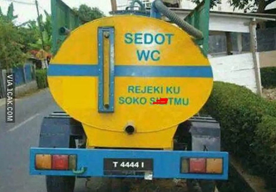 10 Tulisan Di Belakang Truk Sedot Wc Yang Kocak Bikin Ngakak