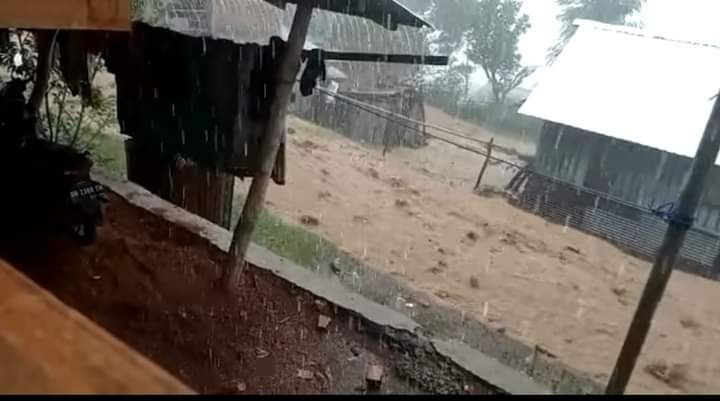 Banjir di Bima Hanyutkan Rumah dan Dua Motor, 30 Hektare Padi Fuso