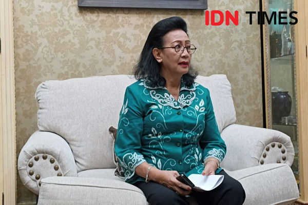 GKR Hemas, Jalankan Peran Permaisuri, Ibu dan Senator secara Bersama