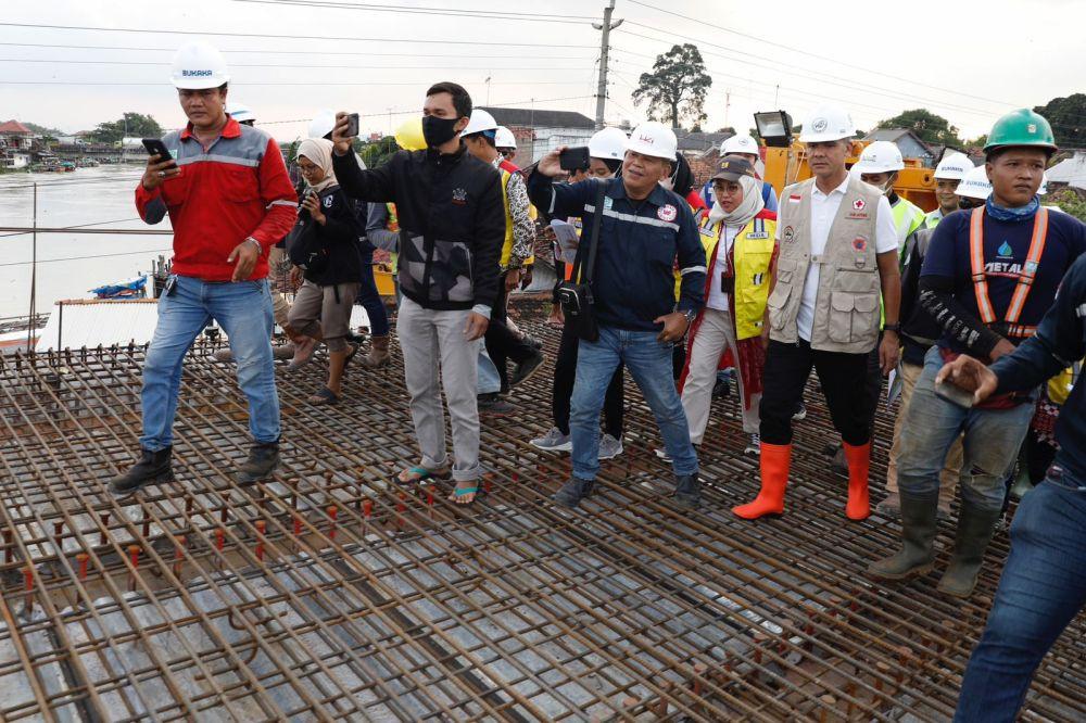 Ganjar Klaim Jembatan Juwana Pati Bisa Dipakai Arus Mudik 2023: Mulai Diaspal