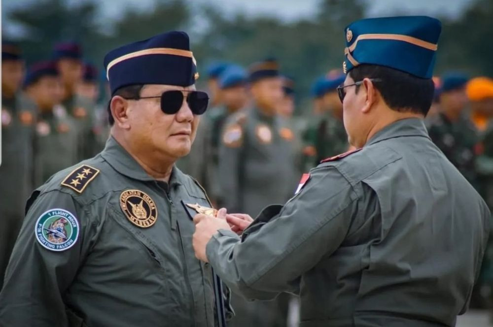 5 Potret Prabowo Jajal Jet Tempur F-16