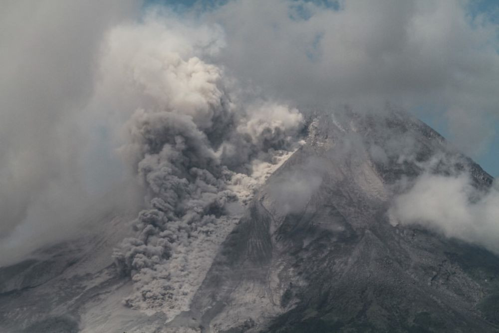 Selama 4 Hari, Gunung Merapi Keluarkan 81 Awan Panas Guguran    