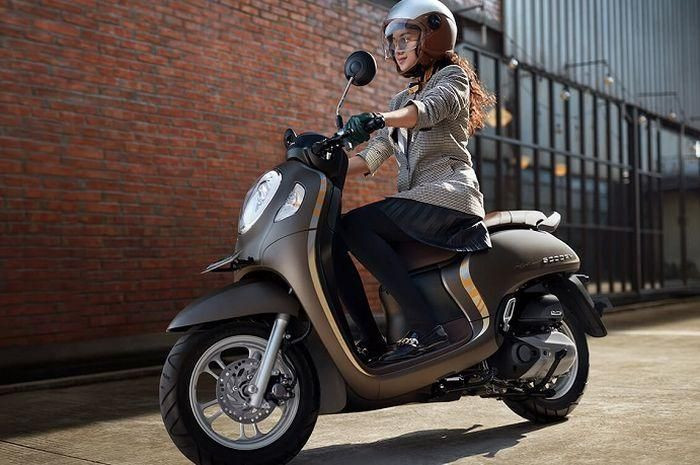 Honda Gandeng Mahasiswi Universitas Harapan Sosialisasi Safety Riding