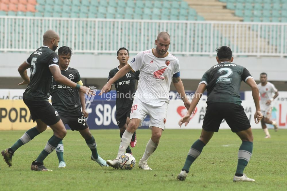 Persita Vs PSM, Menguji Stamina Para Pemain Juku Eja