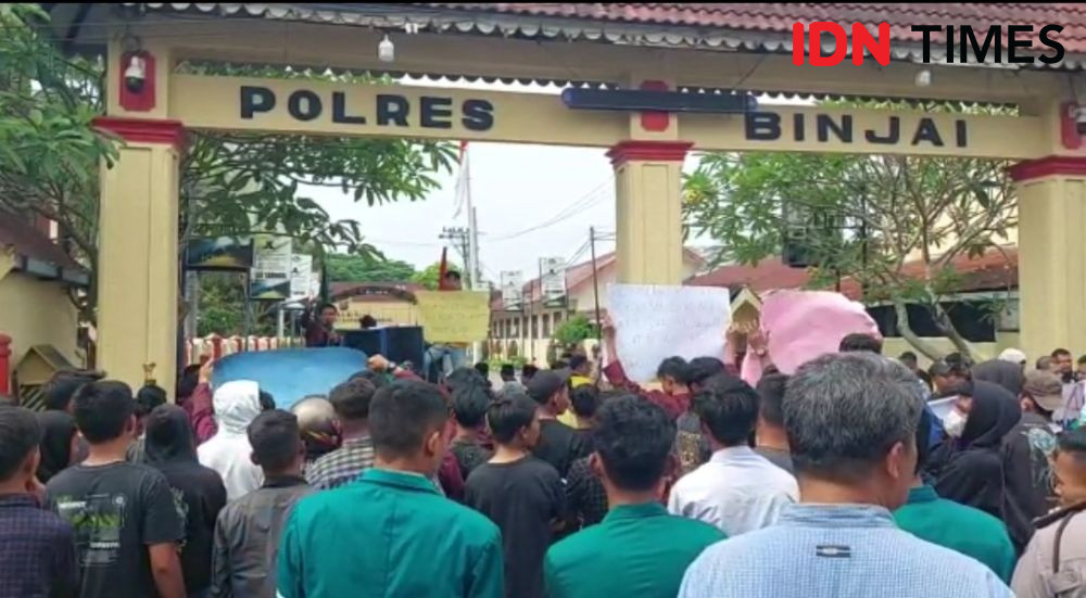 Mahasiswa Demo Polres Binjai, Desak Lokalisasi Judi Ditutup