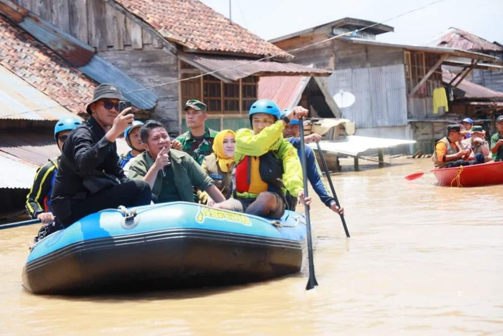 Warga Korban Banjir di Musi Rawas Keluhkan Gatal-gatal dan Pusing