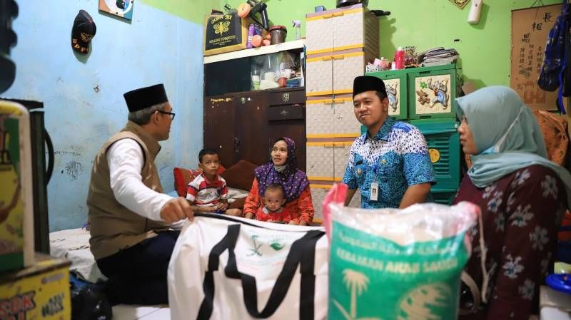 Baznas Kota Tangerang Salurkan 240 Bantuan Sembako Raja Salman 