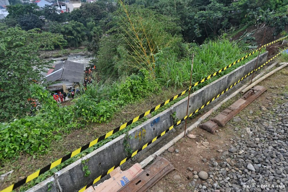 Jalur Kereta Bogor-Sukabumi Longsor, Perbaikan Butuh 3 Bulan