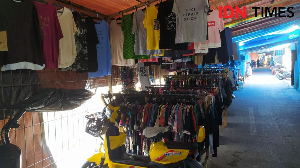 Impor Pakaian Bekas Dilarang, Pedagang Makassar: Lama-Lama Bisa Lagi!