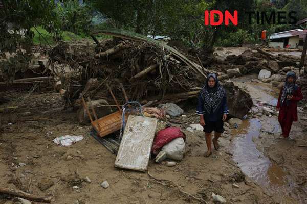 Jelang Puasa, Kampung Dalam Koto Sumbar Diterjang Banjir