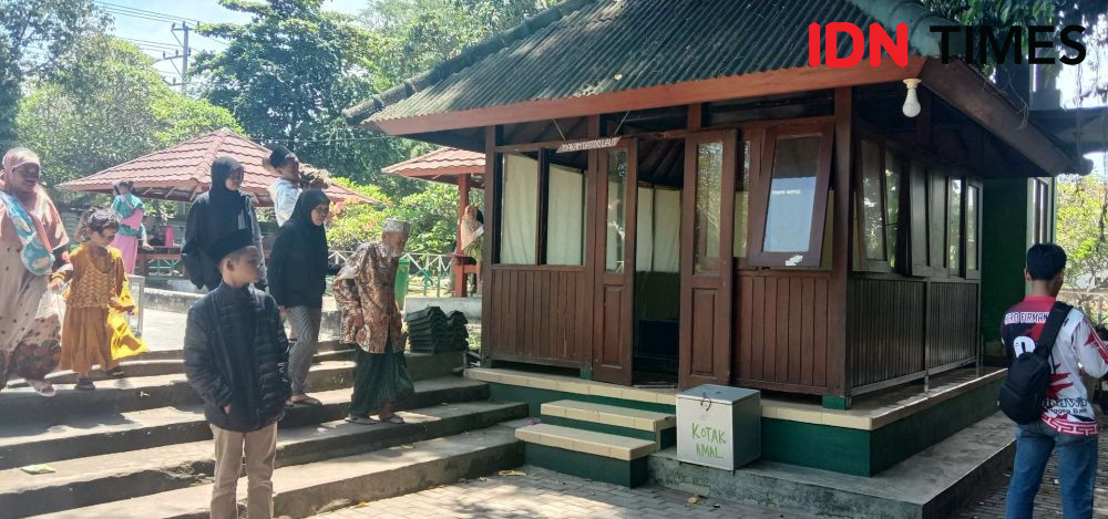 'Bersin' Puasa di Loang Baloq, Makam Ulama Asal Baghdad di Lombok 