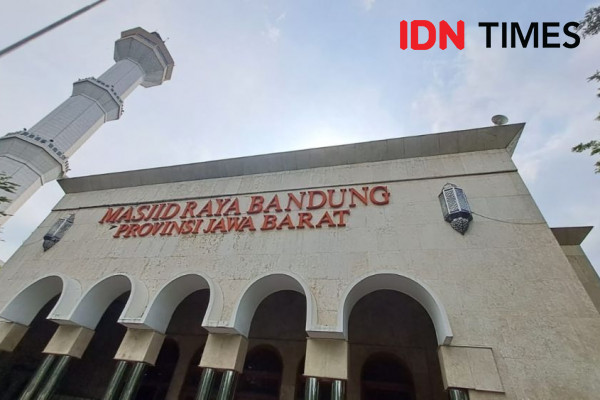 Beda Dari Al Jabbar, Masjid Raya Bandung Hanya Sediakan 1.000 Takjil