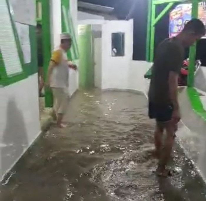 Musala Terendam Banjir, Warga di Siantar Tak Bisa Salat Tarawih