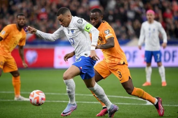 Kylian Mbappe Cetak Rekor saat Debut Jadi Kapten Prancis