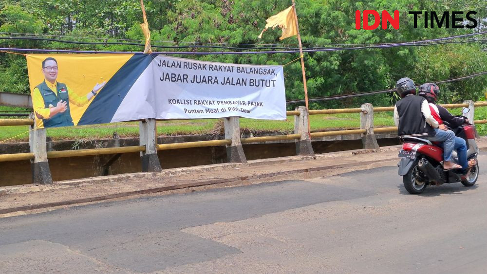 Mohon Bersabar, 109 Kilometer Jalan Kabupaten Purwakarta Rusak