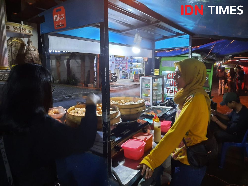 Ramadan, Gen Z di Jogja Raup Rezeki lewat Croffle dan Es Lumut Cincau