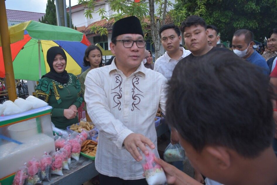 Deretan Pasar Ramadan di Kota Metro, Ada Takjil dan Bazar Baju Murah 