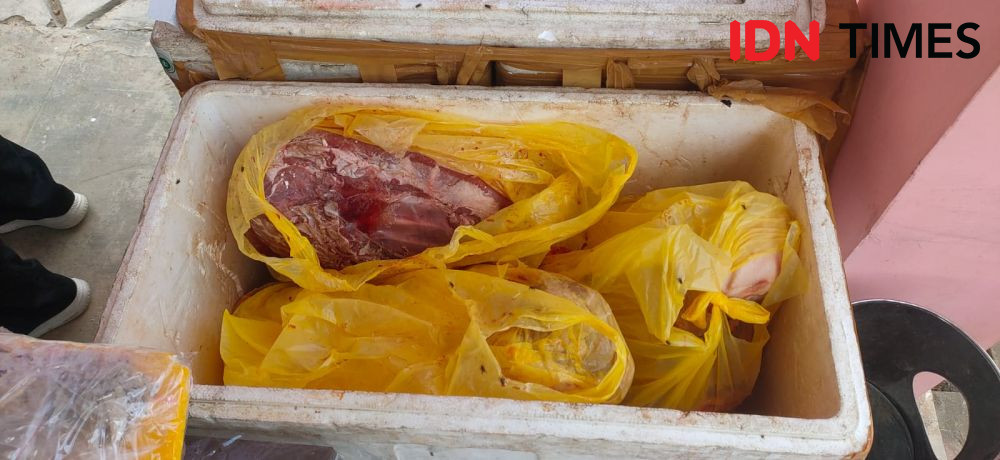 Penemuan Daging Babi Ilegal di Balikpapan Dimusnahkan 