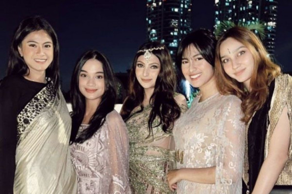 10 Potret Ultah ke-26 Sarah Keihl, Bertema Dubai Night dan Ramai Artis