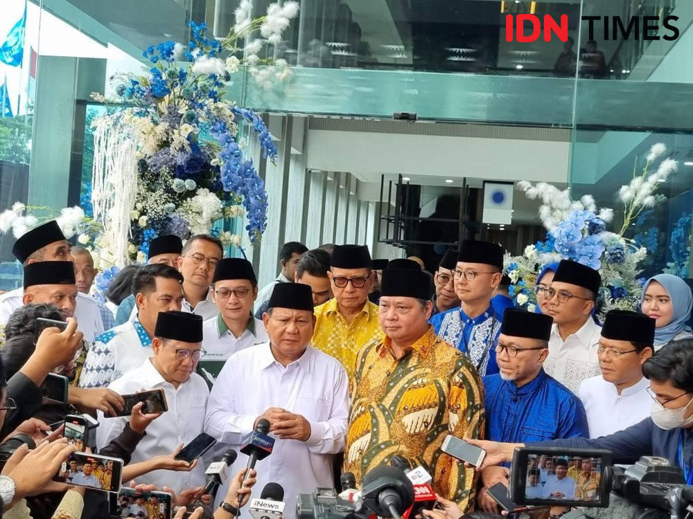 Prabowo Tertawa Saat Zulhas Minta Diajak Jokowi Blusukan