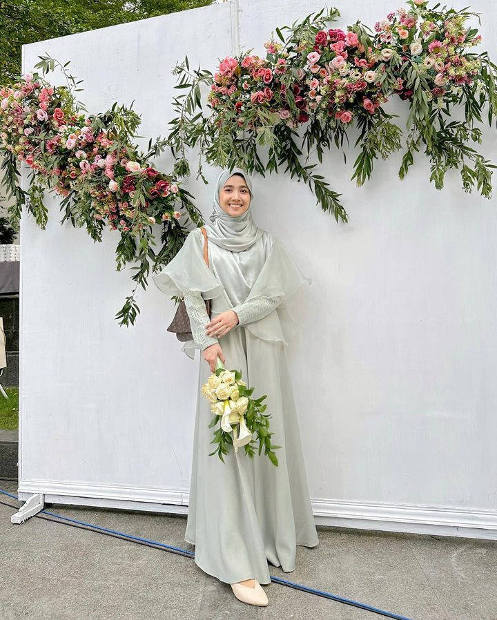 15 Gaya Kondangan Hijab Beragam Kain, Brokat Hingga Organza