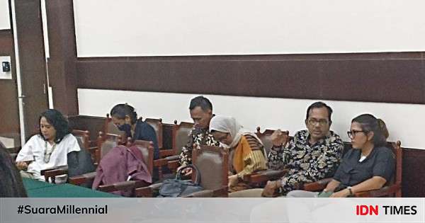 Haris Dan Fatia Jalani Sidang Perdana Kasus Lord Luhut