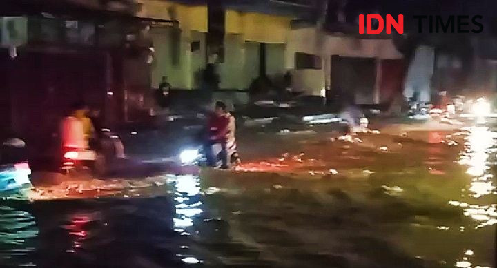 Enam Jam Diguyur Hujan, Empat Kecamatan di Kota Bima Terendam Banjir