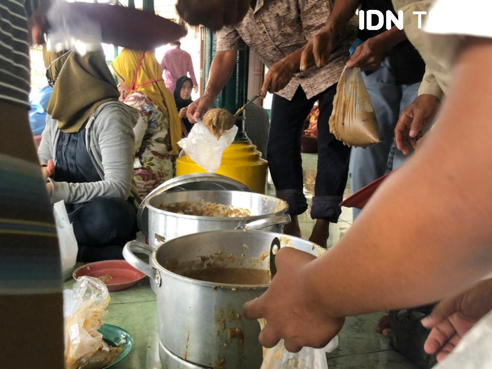 Tradisi Bubur Suro, Hanya Ada Saat Ramadan di Palembang 
