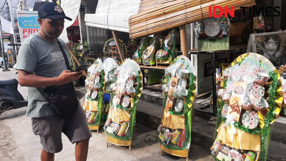Jelang Lebaran, Penjual Parsel di Makassar Mulai Ramai Terima Orderan