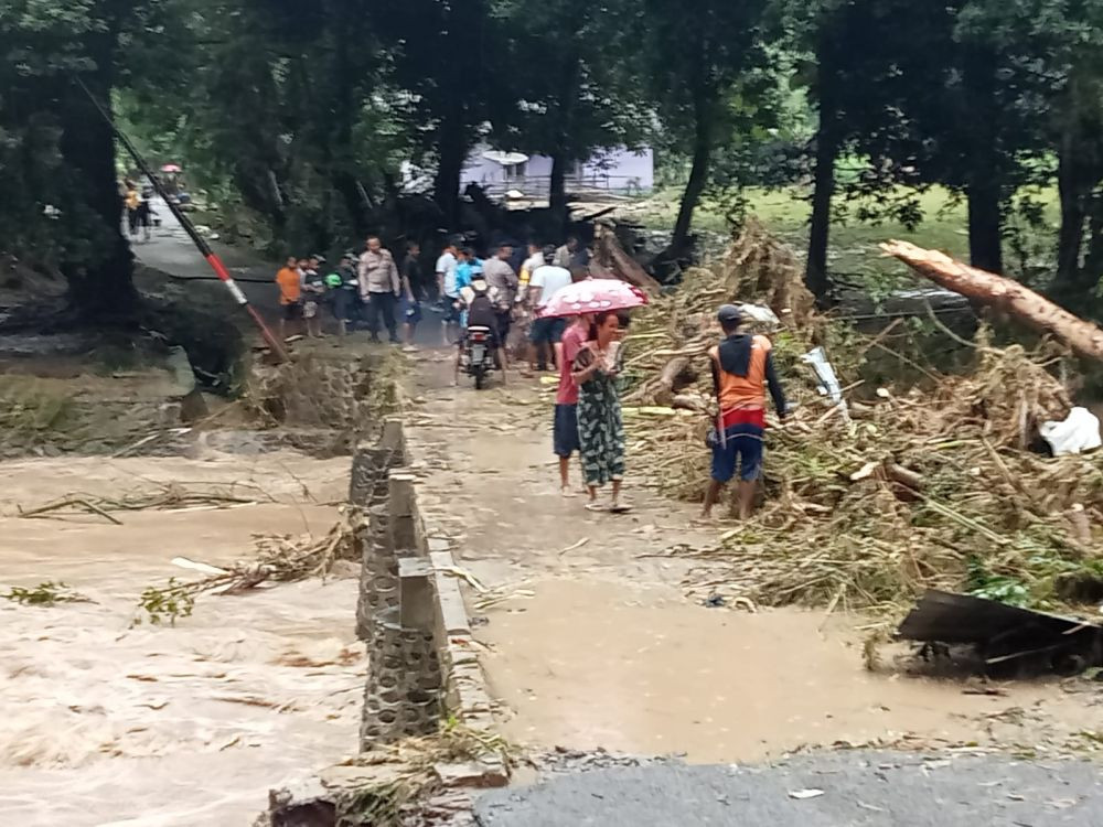 Banjir Merusak 196 Rumah Warga dan 204 Hektare Sawah di Pulau Sumbawa 