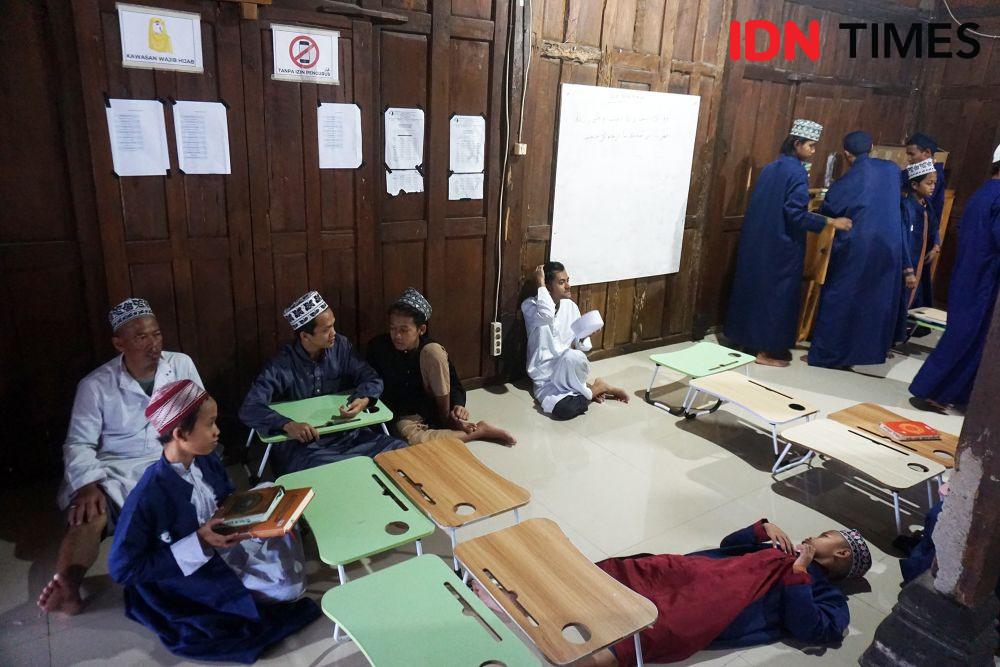 [FOTO] Suatu Sore di Pondok Pesantren Tuli Darul A'shom