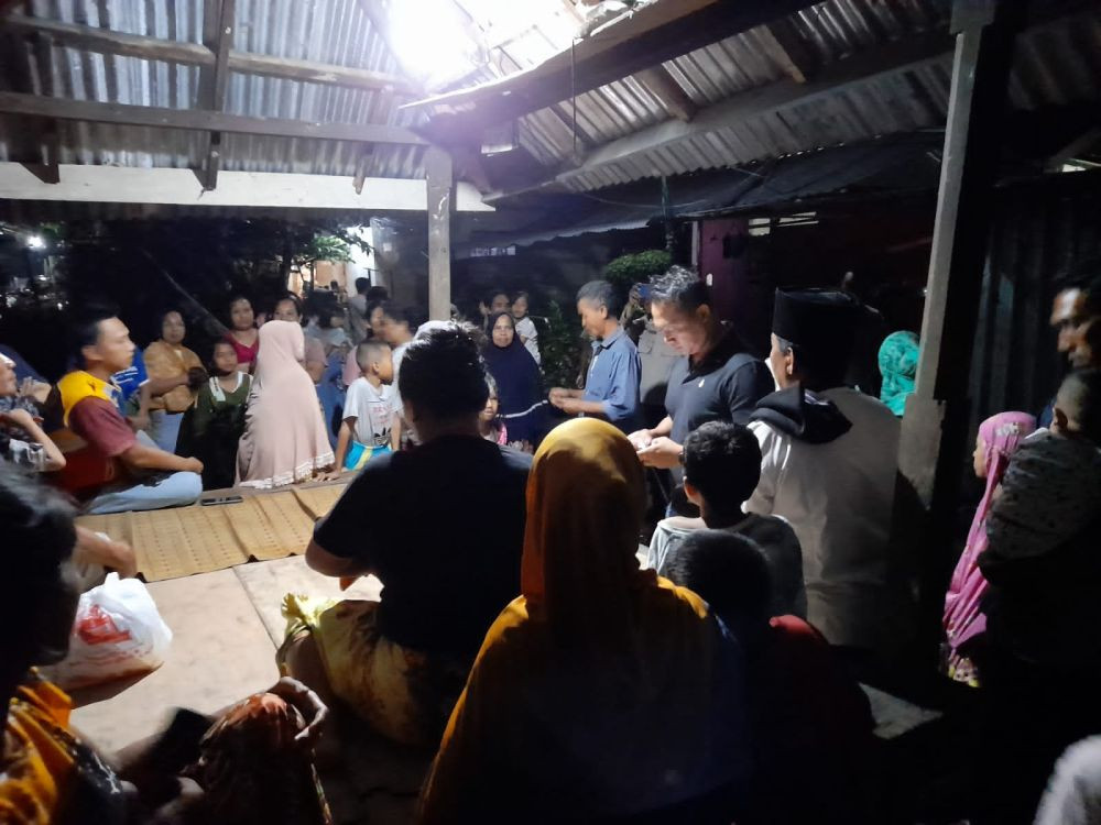 Tega! Bayi Umur Satu Hari Dibuang di Pinggir Jalan Lombok Barat