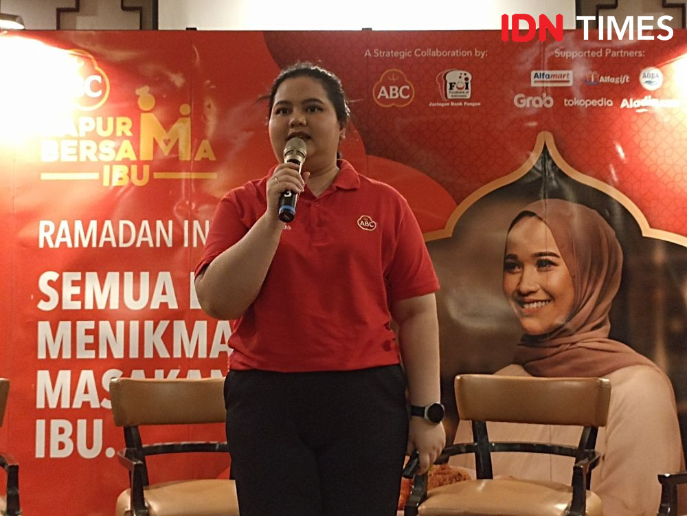 Puluhan Ibu di Jogja Bagi Gratis 14 Ribu Makanan Sahur dan Buka Puasa