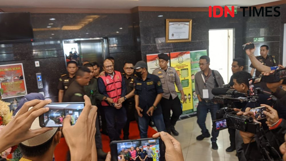 Dua Terdakwa Korupsi Dana PDAM Makassar Dituntut 11 Tahun Penjara