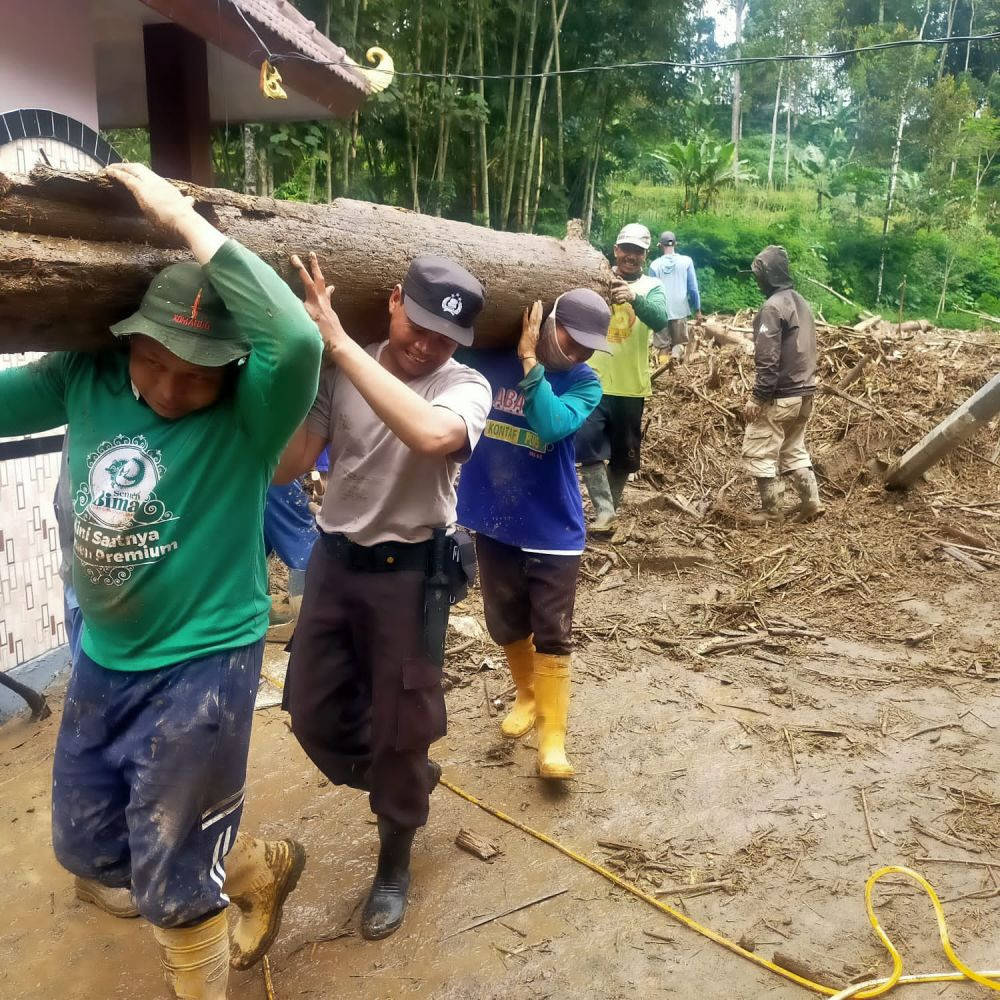 Banjir Bandang Dan Longsor Terjang Ngantang