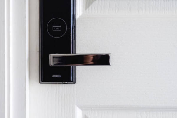 7 Rekomendasi Smart Door Lock Terbaik Untuk Amankan Rumah