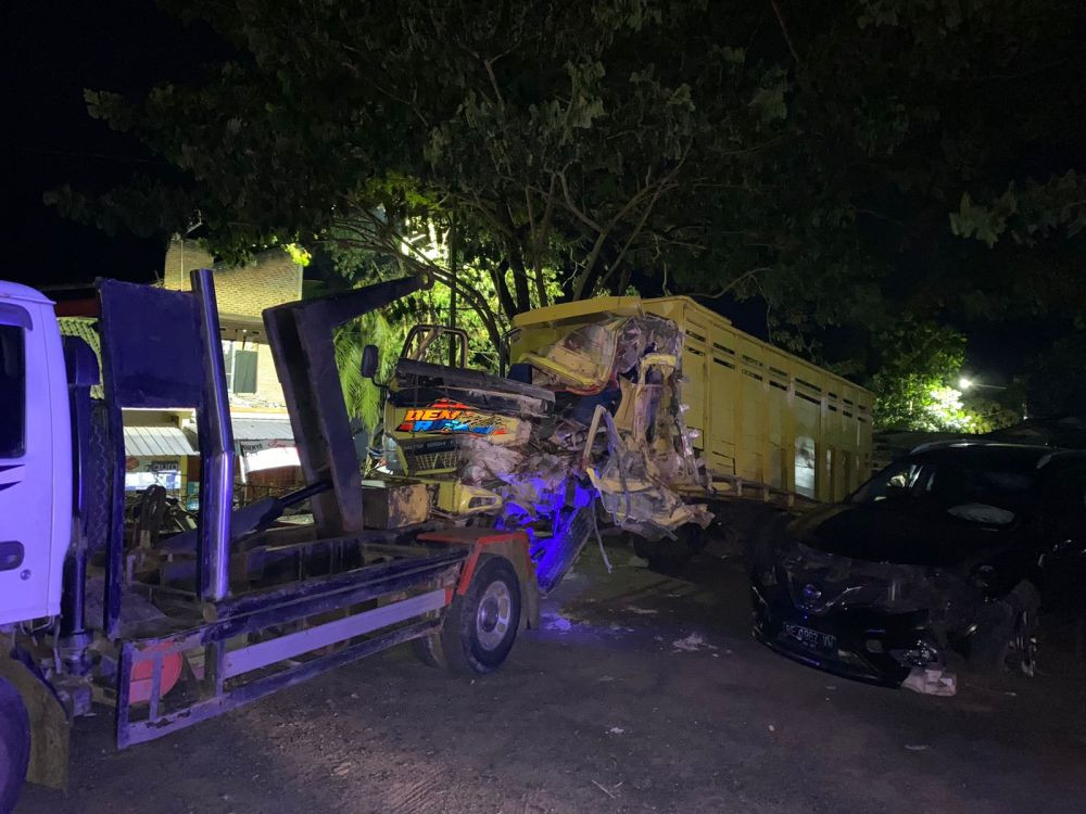 Kecelakaan Maut di Pringsewu, Dua Penumpang Truk Tewas
