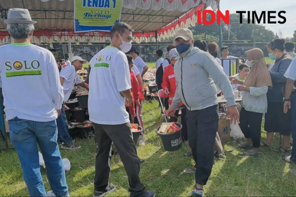 10 Ribu Paket Sembako Dibagikan Untuk Warga Soloraya