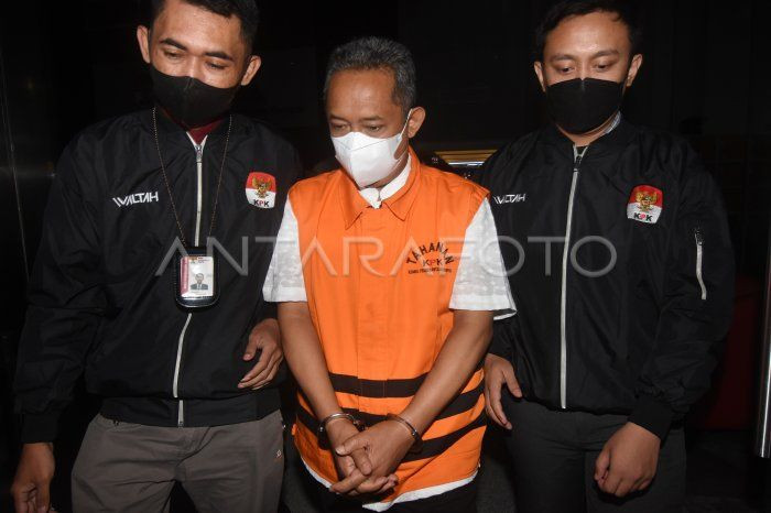 Petugas KPK Kembali Geledah Kantor Wali Kota Bandung
