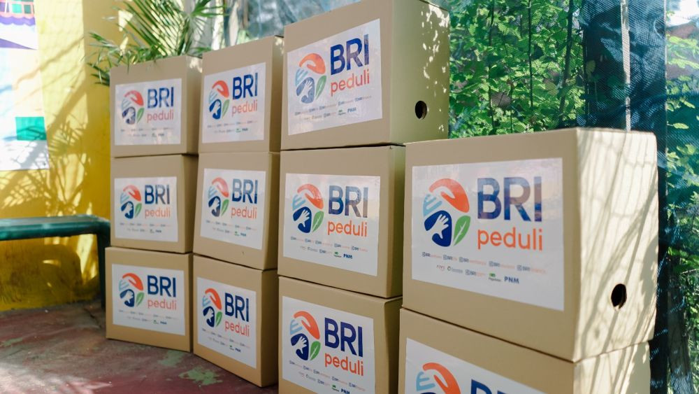 BRI Group Gelar Berbagi Sembako hingga Mudik Gratis